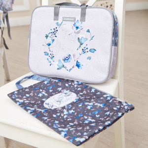 Папка А4 (250*335) с ручкой, молния, ткань "Frozen Beauty" вертикальная