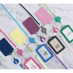 Бейдж 70x110 мм вертикальный к/з, застёжка на кнопке, рулетка,ассорти