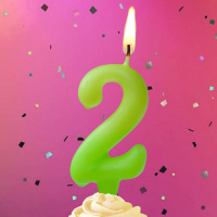 Свеча-цифра "2" люминесцентная, 7см.