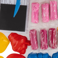 Подарочный набор теста для лепки "Пластишка" 10 цв.*24гр с магнитом