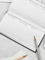 Планинг недат. 171*93мм  64л., 7БЦ "Стильные курочки" мат.лам., выб.УФ-лак