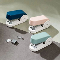 Степлер Deli 24/6, 26/6 на 15 листов, нескользящее основание