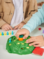 Игра настольная Baby toys "Погоня за морковкой" 3+