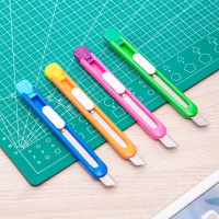 Нож канцелярский Deli  9 мм, сталь, фиксатор