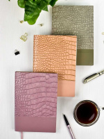 Ежедневник недат. А5 160л., кож.зам., тв.пер. "Кроко Манчестер пепельно-сиреневый" тиснен., ляссе