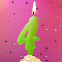 Свеча-цифра "4" люминесцентная, 7см.