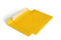 Конверт 229*324мм отр.лента, тёмно-желтый, 120гр