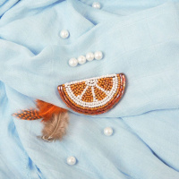 Брошь из бисера "Долька апельсина" 6*3,5см