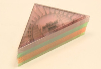 Угольник-транспортир пласт.  15см основание, прозр.