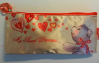 Пенал-косметичка "Медвежонок и сердечки" атлас