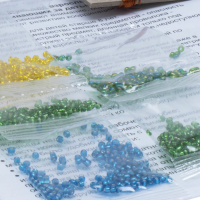 Фигурки из бисера "Крокодил"