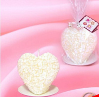 Свеча сердце "Цветочное" кремовый